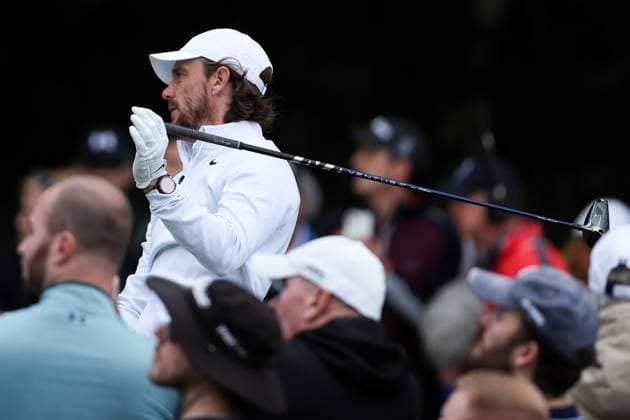 12th September 2025; Wentworth Club, London, England; The BMW PGA, Golf Herren Championship Round 2; Tommy Fleetwood& x2003;of England tees off from the 3rd tee  HenningxvonxJagow