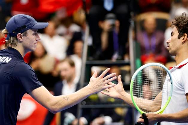 Sweden s Leo Borg thanks Tunisia s Moez Echargui after loosing their singles match in the Davis Cup match between Sweden and Tunisia in Partille arena on September 12, 2025 PARTILLE SWEDEN x9200x  Copyright: xAdamxIhse TTx DAVIS CUP SWEDEN-TUNISIA