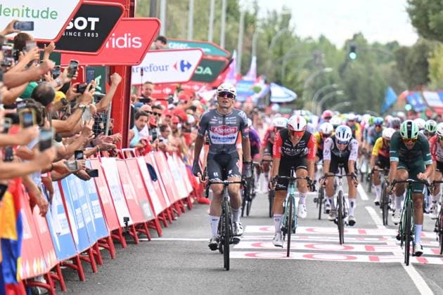 12-09-2025 Vuelta A Espana; Tappa 19 Rueda - Guijuelo; 2025, Alpecin - Deceuninck; 2025, Lidl - Trek; Philipsen, Jasper; Pedersen, Mads; Guijuelo; 