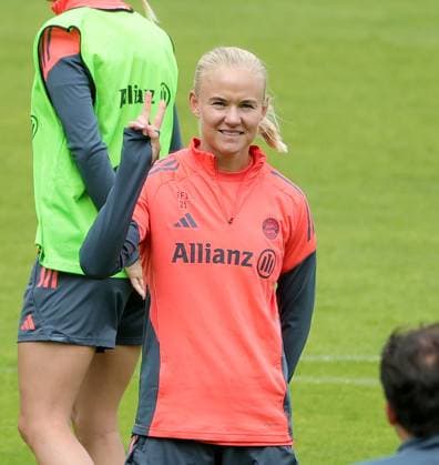 12 09 2025, FC Bayern training ground, Saebenerstrasse Munich, soccer, sports, in the picture Perline Harder FC Bayern