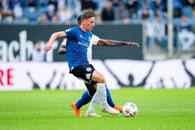 12 09 2025 Soccer, 2025 2026, 2 Bundesliga, 5 Matchday, DSC Arminia Bielefeld 1 FC Magdeburg L R Marius Wörl Bielefeld , Daniel Heber Magdeburg DFL REGULATIONS PROHIBIT ANY USE OF PHOTOGRAPHS AS IMAGE SEQUENCES AND OR QUASI VIDEO