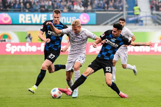 Leandro Morgalla VfL Bochum,39 vs Raphael Obermair SC Paderborn,23 2 Soccer Bundesliga Season 2025 2026 SC Paderborn vs VfL Bochum at the Home Deluxe Arena in Paderborn Action,Soccer,Man,Men,Germany,12 09 2025