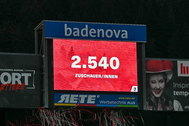 official audience GER, SC Freiburg 1 FC Koeln, Women Football, Google Pixel Women Bundesliga, 2 Matchday, Season 2025 2026, 12 09 2025 DFB REGULATIONS PROHIBIT ANY USE OF PHOTOGRAPHS AS IMAGE SEQUENCES AND OR QUASI VIDEO GER, SC Freiburg 1 FC Koeln, Women Football, Google Pixel Women Bundesliga, 2 Matchday, Season 2025 2026, 12 09 2025 Freiburg Copyright: xEibner-Pressefoto ThomasxHessx EP_THS