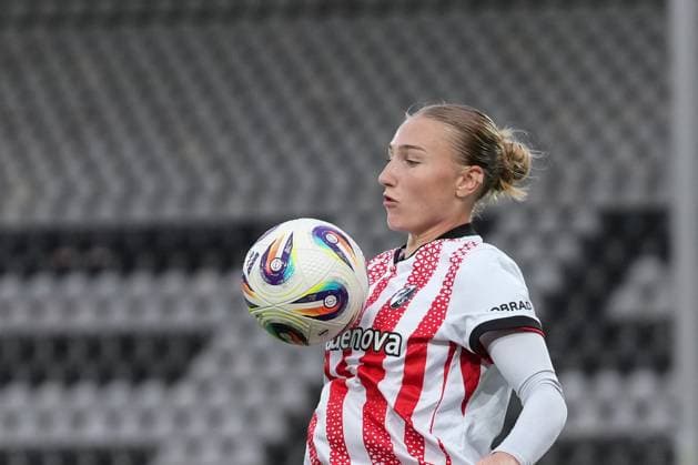 Sophie Nachtigall SC Freiburg, 27 on the ball , Germany, Football, GooglePixel Womens Bundesliga, 2 Matchday, 2025 2026, SC Freiburg vs 1 FC Köln, 12 09 2025, Dreisamstadion, Freiburg, Germany DFB REGULATIONS PROHIBIT ANY USE OF PHOTOGRAPHS AS IMAGE SEQUENCES AND OR QUASI VIDEO Freiburg Dreisamstadion Baden Wuerttemberg Germany Copyright: xArnexAmbergx