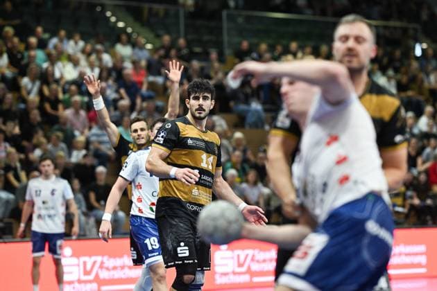 Doruk Pehlivan HC Elbflorenz 2006, 11 HC Elbflorenz 2006 vs 1 VfL Potsdam, 2 Handball Bundesliga Men, Season 2025 2026, 12 09 2025 HC Elbflorenz 2006 vs 1 VfL Potsdam, 2 Handball Bundesliga Men, Season 2025 2026, 12 09 2025 Dresden Copyright: xEibner-Pressefoto xHoepnerx EP_PHR