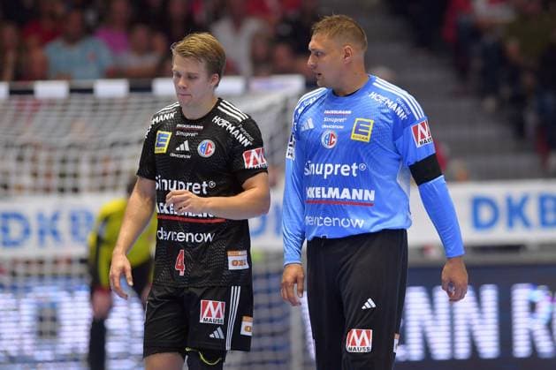 Andri Mar Runarsson HC Erlangen 4 , Dario Quenstedt HC Erlangen 1 R , GER, MT Melsungen HC Erlangen, Handball, 1 Bundesliga, Matchday 4, Season 2025 2026, 12 09 2025, GER, MT Melsungen HC Erlangen, Handball, 1 Bundesliga, Matchday 4, Season 2025 2026, 12 09 2025 Kassel Copyright: xEibner-Pressefotox xRolandxSippex EP_RSL