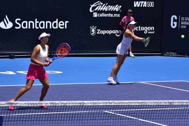 WTA GUADALAJARA 250 OPEN WTA GUADALAJARA 250 OPEN ANEY GLEASON VS OLMOS SUTJIADI 12092025 GUADALAJARA, JALISCO Action photo of Giuliana Olmos and Aldila Sutjiadi, during day 5 the WTA Guadalajara 250 Open, held at the Centro Panamericano de Tenis of Guadalajara, Jalisco, Mexico Action photo of Giuliana Olmos and Aldila Sutjiadi, during day 4 of the WTA Guadalajara 250 Open, held at the Centro Panamericano de Tenis of Guadalajara, Jalisco, Mexico PHOTO BY IMAGENSHOP AGENCIA FOTOGRAFICA GUADALAJARA JALISCO MEXICO Copyright: xIMAGENSHOPxAGENCIAxFOTOGRAFICAx