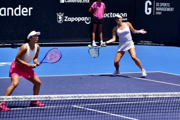 WTA GUADALAJARA 250 OPEN WTA GUADALAJARA 250 OPEN ANEY GLEASON VS OLMOS SUTJIADI 12092025 GUADALAJARA, JALISCO Action photo of Giuliana Olmos and Aldila Sutjiadi, during day 5 the WTA Guadalajara 250 Open, held at the Centro Panamericano de Tenis of Guadalajara, Jalisco, Mexico Action photo of Giuliana Olmos and Aldila Sutjiadi, during day 5 the WTA Guadalajara 250 Open, held at the Centro Panamericano de Tenis of Guadalajara, Jalisco, Mexico PHOTO BY IMAGENSHOP AGENCIA FOTOGRAFICA GUADALAJARA JALISCO MEXICO Copyright: xIMAGENSHOPxAGENCIAxFOTOGRAFICAx