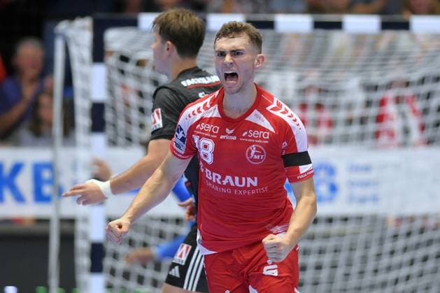 Florian Drosten MT Melsungen 18 , Florian Scheerer HC Erlangen 10 L , GER, MT Melsungen HC Erlangen, Handball, 1 Bundesliga, Matchday 4, Season 2025 2026, 12 09 2025, GER, MT Melsungen HC Erlangen, Handball, 1 Bundesliga, Matchday 4, Season 2025 2026, 12 09 2025 Kassel Copyright: xEibner-Pressefotox xRolandxSippex EP_RSL