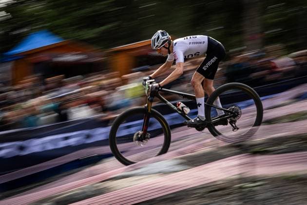 2025 UCI Mountain Bike World Championships Picture by Michal Cerveny SWpix.com - 12 09 2025 - Cycling - 2025 UCI Mountain Bike World Championships - Cross-country Olympic - Crans Montana, Valais, Switzerland - Men Junior - Lewin Iten (Switzerland) Copyright: x xSWpix.comx(t axPhotographyxHubxLtd)xMichalxCerveny SWpix.comx SWP-3030-3789