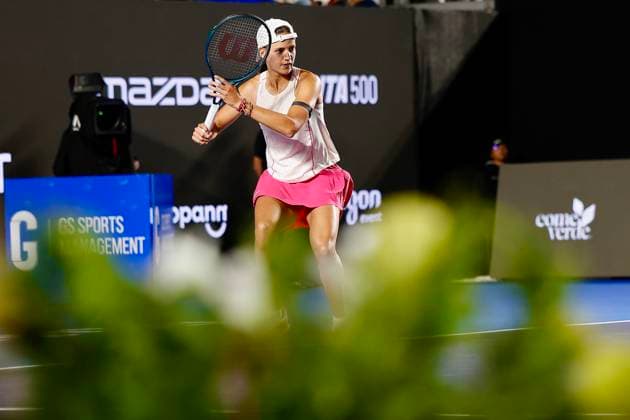 WTA GUADALAJARA 250 OPEN WTA GUADALAJARA 250 OPEN STAKUSIC VS ARANGO 12092025 GUADALAJARA, JALISCO Action photo of Emiliana Arango of Colombia, during day 5 the WTA Guadalajara 250 Open, held at the Centro Panamericano de Tenis of Guadalajara, Jalisco, Mexico Action photo of Emiliana Arango of Colombia, during day 5 the WTA Guadalajara 250 Open, held at the Centro Panamericano de Tenis of Guadalajara, Jalisco, Mexico PHOTO BY IMAGENSHOP AGENCIA FOTOGRAFICA GUADALAJARA JALISCO MEXICO Copyright: xIMAGENSHOPxAGENCIAxFOTOGRAFICAx