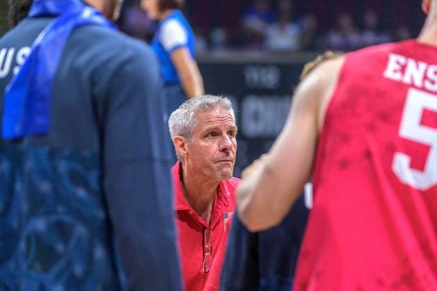 September 13, 2025, Pasay City, Manila, Philippines: USA vs Columbia in the Pool Phase during the FIVB Mens Volleyball World Championship, WM, Weltmeisterschaft 2025 in Manila, Philippines. USA beat Columbia in 3 sets. USAs coach USA Coach, Karch KIRALY watches the match Pasay City Philippines - ZUMAr144 20250913_zap_r144_018 Copyright: xJaynexRussellx