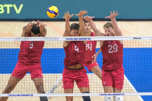 September 13, 2025, Pasay City, Manila, Philippines: USA vs Columbia in the Pool Phase during the FIVB Mens Volleyball World Championship, WM, Weltmeisterschaft 2025 in Manila, Philippines. USA beat Columbia in 3 sets. Pasay City Philippines - ZUMAr144 20250913_zap_r144_027 Copyright: xJaynexRussellx