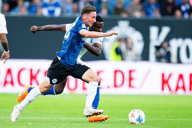 12 09 2025 Soccer, 2025 2026, 2 Bundesliga, 5 Matchday, DSC Arminia Bielefeld 1 FC Magdeburg L R Marius Wörl Bielefeld , Daniel Heber Magdeburg DFL REGULATIONS PROHIBIT ANY USE OF PHOTOGRAPHS AS IMAGE SEQUENCES AND OR QUASI VIDEO