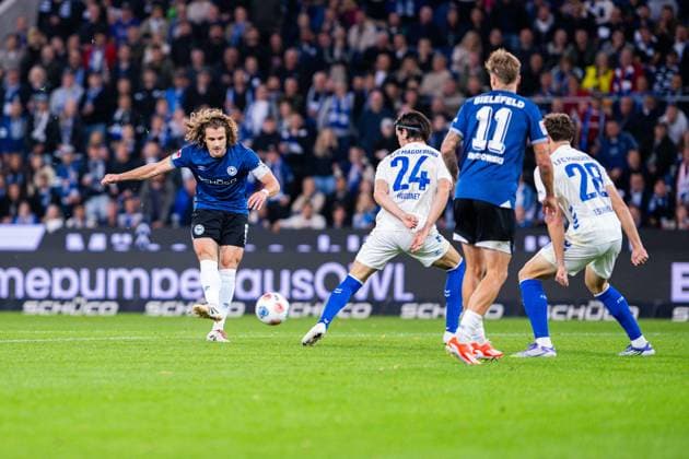 12 09 2025 Soccer, 2025 2026, 2 Bundesliga, 5 Matchday, DSC Arminia Bielefeld 1 FC Magdeburg L Mael Corboz Bielefeld DFL REGULATIONS PROHIBIT ANY USE OF PHOTOGRAPHS AS IMAGE SEQUENCES AND OR QUASI VIDEO