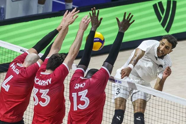 (250913) -- QUEZON CITY, Sept. 13, 2025 -- Ikhbayri Ahmed Abulubaba Amhimmid (1st R) of Libya competes during the pool G match between Canada and Libya at the 2025 FIVB Volleyball Men s World Championship, WM, Weltmeisterschaft in Quezon City, the Philippines, Sept. 13, 2025. ) (SP)THE PHILIPPINES-QUEZON CITY-VOLLEYBALL-FIVB MEN S WORLD CHAMPIONSHIP 2025-CAN VS LBA RouellexUmali 