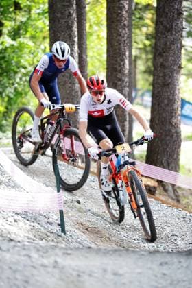 2025 UCI Mountain Bike World Championships Picture by Ed Sykes SWpix.com - 13 09 2025 - Cycling - 2025 UCI Mountain Bike World Championships - Cross-country Olympic - Crans-Montana, Valais, Switzerland - Men U23 - Finn Treudler (Switzerland), Adrien Boichis (France) Copyright: x xSWpix.comx(t axPhotographyxHubxLtd)xEdxSykes SWpix.comx SWP-3030-3827