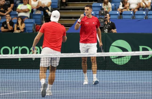 TENNIS - Davis Cup, HUN vs AUT DEBRECEN,HUNGARY,13.SEP.25 - TENNIS - ITF Davis Cup, qualification round 2, Hungary vs Austria. Image shows the rejoicing of Lucas Miedler and Alexander Erler (AUT).  GEPAxpictures xWalterxLuger