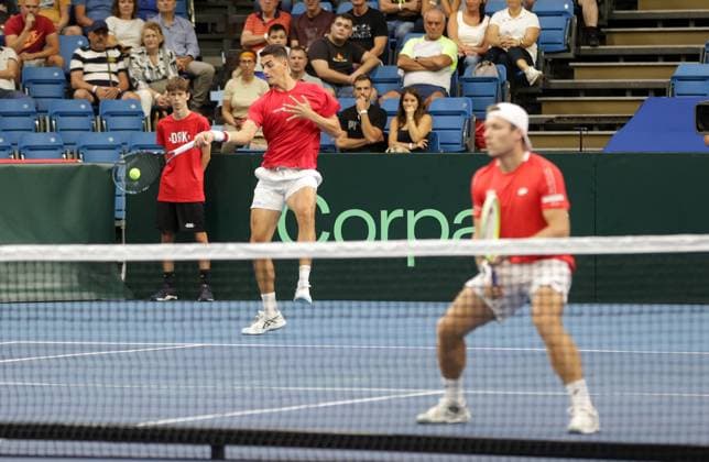TENNIS - Davis Cup, HUN vs AUT DEBRECEN,HUNGARY,13.SEP.25 - TENNIS - ITF Davis Cup, qualification round 2, Hungary vs Austria. Image shows Alexander Erler and Lucas Miedler (AUT).  GEPAxpictures xWalterxLuger