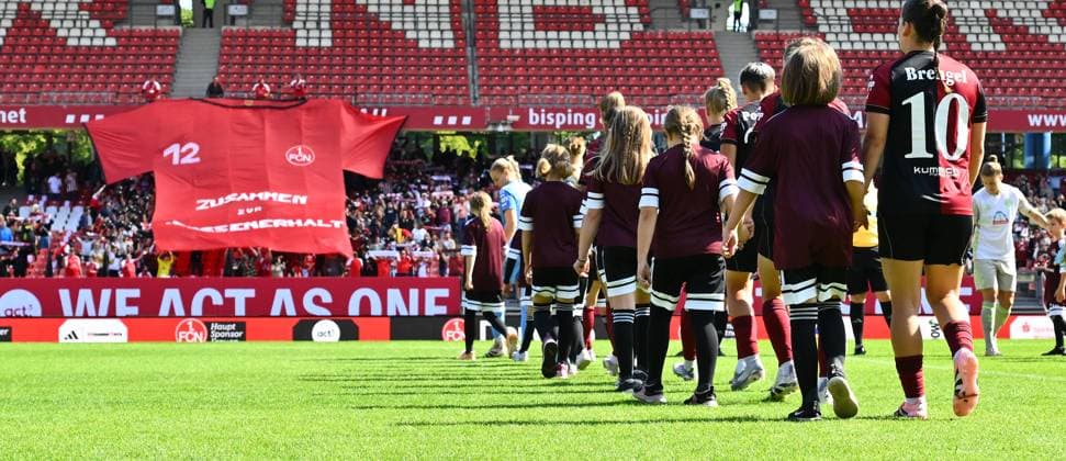 13 09 2025 Soccer Season 2025 2026 1 Google Pixel Women Bundesliga 02 Matchday 1 FC Nürnberg FCN Club Clubfrauen SV Werder Bremen SVW Sportfoto Zink xwoxzix Team Team FCN runs in