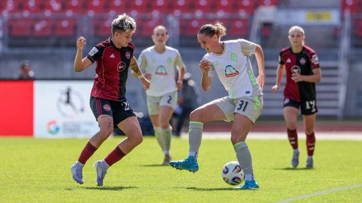 from left Aneta Polaskova 1 FC Nürnberg, 26 and Verena Wieder SV Werder Bremen, 31 in a duel, dynamic, action, action, game scene, THE DFB GUIDELINES PROHIBIT ANY USE OF PHOTOGRAPHS AS IMAGE SEQUENCES AND OR QUASI VIDEO DFB REGULATIONS PROHIBIT ANY USE OF PHOTOGRAPHS AS IMAGE SEQUENCES AND OR QUASI VIDEO , 13 09 2025, Nuremberg Germany , Football, Google Pixel Women Bundesliga, 1 FC Nürnberg SV Werder Bremen xobx