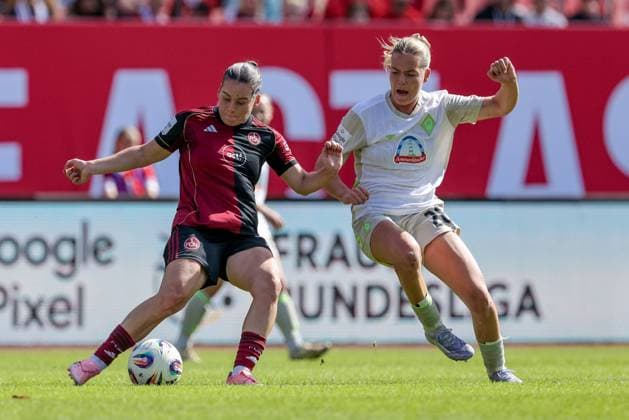 from left Jonna Brengel 1 FC Nürnberg, 10 and Juliane Wirtz SV Werder Bremen, 28 in a duel, dynamic, action, action, game scene, THE DFB GUIDELINES PROHIBIT ANY USE OF PHOTOGRAPHS AS IMAGE SEQUENCES AND OR QUASI VIDEO DFB REGULATIONS PROHIBIT ANY USE OF PHOTOGRAPHS AS IMAGE SEQUENCES AND OR QUASI VIDEO , 13 09 2025, Nuremberg Germany , Football, Google Pixel Women Bundesliga, 1 FC Nürnberg SV Werder Bremen xobx