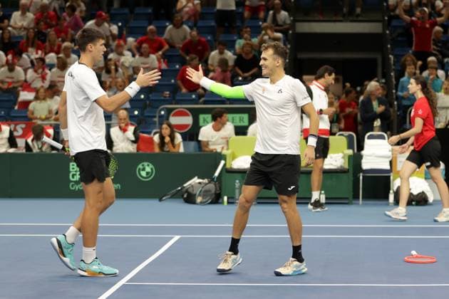 TENNIS - Davis Cup, HUN vs AUT DEBRECEN,HUNGARY,13.SEP.25 - TENNIS - ITF Davis Cup, qualification round 2, Hungary vs Austria. Image shows the rejoicing of Fabian Marozsan and Zsombor Piros (HUN).  GEPAxpictures xWalterxLuger