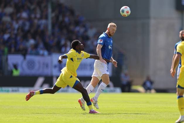 13 09 2025, xdcx, Soccer 2 Bundesliga, SV Darmstadt 98 Eintracht Braunschweig, emonline, emspor, despor, v l , Christian Conteh Eintracht Braunschweig , Kai Klefisch SV Darmstadt 98 DFL DFB REGULATIONS PROHIBIT ANY USE OF PHOTOGRAPHS AS IMAGE SEQUENCES AND OR QUASI VIDEO Copyright: HMBxMedia Claus