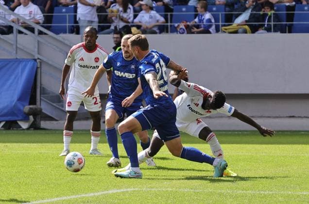 13 09 2025 Soccer Season 2025 2026 2 Soccer Bundesliga 05 Matchday Karlsruher SC KSC 1 FC Nuremberg FCN Club Sportfoto Zink DaMa xdaxmax DFL regulations prohibit any use of photographs as image sequences and or quasi video only for editorial use Marcel Franke 28, Karlsruher SC KSC Mickael Mickaël Biron 7, 1 FC Nuremberg FCN