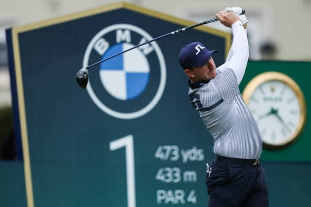 13th September 2025; Wentworth Club, London, England; The BMW PGA, Golf Herren Championship Round 3; Matt Wallace of England tees off from the 1st tee  HenningxvonxJagow