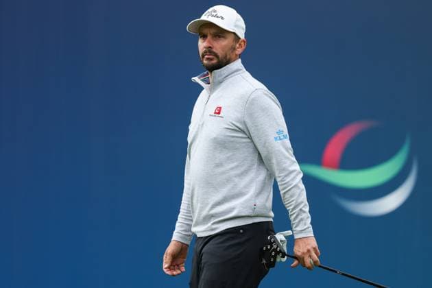 13th September 2025; Wentworth Club, London, England; The BMW PGA, Golf Herren Championship Round 3; Joost Luiten of Netherlands arrives onto the 1st tee  HenningxvonxJagow