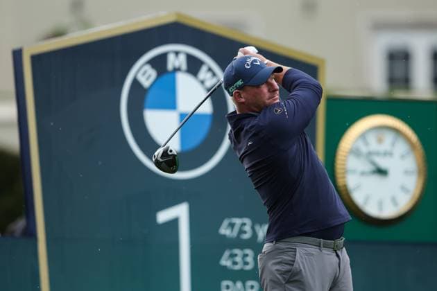 13th September 2025; Wentworth Club, London, England; The BMW PGA, Golf Herren Championship Round 3; Shaun Norris of South Africa tees off from the 1st tee  HenningxvonxJagow