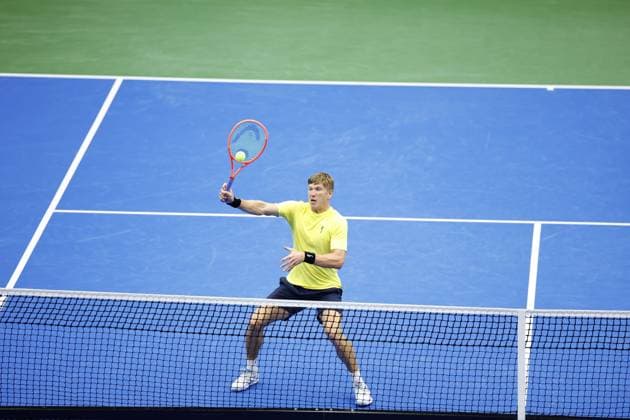 PARTILLE, SWEDEN 20250913 Swedens AndrÃ Göransson and Erik Grevelius in caps in the doubles match against Tunisias Aziz Ouakaa in cap and Moez Echargui in the Davis Cup meeting between Sweden and Tunisia in Partille arena PARTILLE SWEDEN x9200x  Copyright: xAdamxIhse TTx DAVIS CUP SVERIGE-TUNISIEN