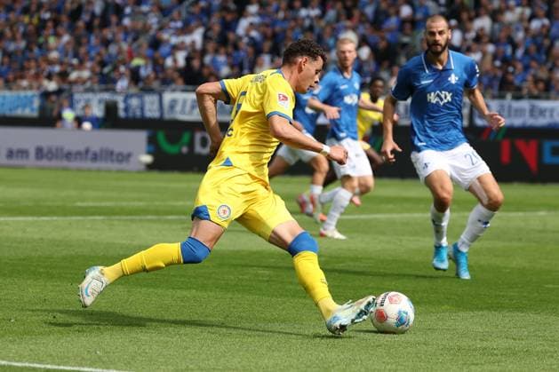 2025 09 13 xkix 2 Bundesliga SV Darmstadt 98 Eintracht Braunschweig v l , Erencan Yardimci Eintracht Braunschweig in aktion, in action, DFL DFB REGULATIONS PROHIBIT ANY USE OF PHOTOGRAPHS as IMAGE SEQUENCES and or QUASI VIDEO Copyright: JoaquimxFerreira