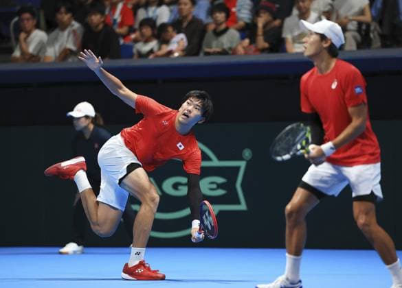 Tennis: Davis Cup Yosuke Watanuki (R) and Takeru Yuzuki of Japan play against Kevin Krawietz and Tim Puetz of Germany in the second round of the Davis Cup team tennis qualifiers at Ariake Coliseum in Tokyo on Set. 13, 2025.  A14AA0004844915P