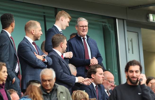 London, England, 13th September 2025. The Prime Minister Sir Keir Starmer takes his seat before the Arsenal vs Nottingham Forest Premier League match at the Emirates Stadium, London. Picture credit should read: David Klein Sportimage EDITORIAL USE ONLY. No use with unauthorised audio, video, data, fixture lists, club league logos or live services. Online in-match use limited to 120 images, no video emulation. No use in betting, games or single club league player publications. SPI_001_DK_Arsenal_Forest SPI-4131-0001