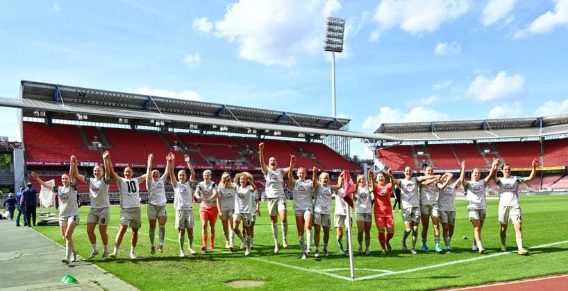 13 09 2025 Soccer season 2025 2026 1 Google Pixel Women Bundesliga 02 Matchday 1 FC Nürnberg FCN Club Clubfrauen SV Werder Bremen SVW Sportfoto Zink xwoxzix Mannschaft Team Bremen Jubel Freude Jubelkette nach Spielende