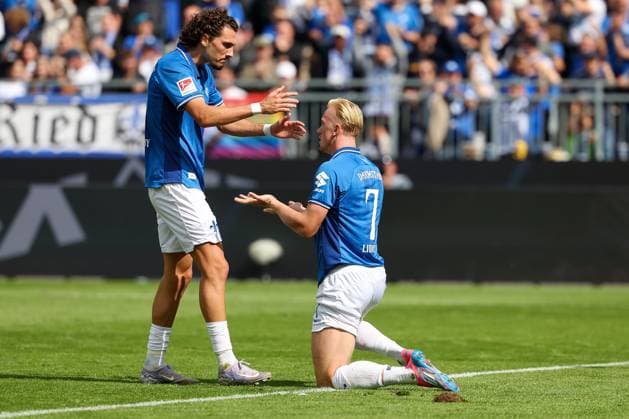 2025 09 13 xkix 2 Bundesliga SV Darmstadt 98 Eintracht Braunschweig v l , Fraser Hornby SV Darmstadt 98 , Isac Alexi Sivert Lidberg SV Darmstadt 98 Torjubel, Goal celebration, celebrate the goal DFL DFB REGULATIONS PROHIBIT ANY USE OF PHOTOGRAPHS as IMAGE SEQUENCES and or QUASI VIDEO Copyright: JoaquimxFerreira