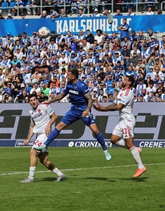 13 09 2025 Soccer Season 2025 2026 2 Soccer Bundesliga 05 Matchday Karlsruher SC KSC 1 FC Nürnberg FCN Club Sportfoto Zink DaMa xdaxmax DFL regulations prohibit any use of photographs as image sequences and or quasi video only for editorial use Luka Lochoshvili 24, 1 FC Nürnberg FCN Marcel Franke 28, Karlsruher SC KSC Adriano Grimaldi 33, 1 FC Nürnberg FCN