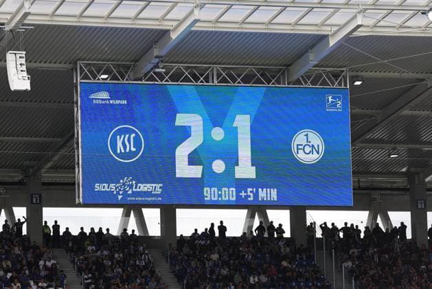 13 09 2025 Soccer Season 2025 2026 2 Soccer Bundesliga 05 Matchday Karlsruher SC KSC 1 FC Nürnberg FCN Club Sportfoto Zink DaMa xdaxmax DFL regulations prohibit any use of photographs as image sequences and or quasi video only for editorial use Symbolbild Symbolfoto Feature Impression Scoreboard with final score 2 1 for KSC