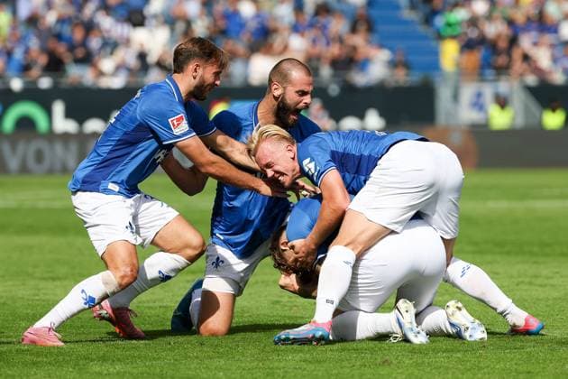 2025 09 13 xkix 2 Bundesliga SV Darmstadt 98 Eintracht Braunschweig v l , Torjubel, Goal celebration, celebrate the goal Kilian Julian Corredor SV Darmstadt 98 , Aleksander Vukovic SV Darmstadt 98 , Isac Alexi Sivert Lidberg SV Darmstadt 98 , um Matej Maglica SV Darmstadt 98 DFL DFB REGULATIONS PROHIBIT ANY USE OF PHOTOGRAPHS as IMAGE SEQUENCES and or QUASI VIDEO Copyright: JoaquimxFerreira
