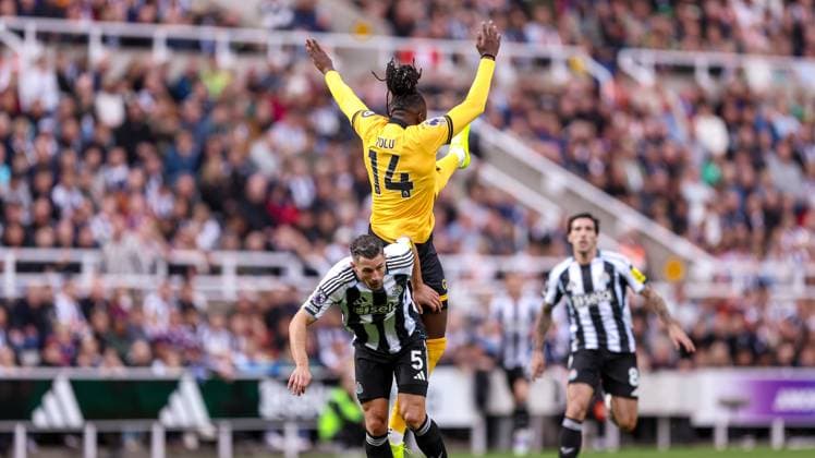 Newcastle United v Wolverhampton Wanderers Premier League 13 09 2025. Newcastle United defender Fabian Schär (5) during the Premier League match between Newcastle United and Wolverhampton Wanderers at St. James s Park, Newcastle, England on 13 September 2025. Editorial use only DataCo restrictions apply See www.football-dataco.com , Copyright: xSimonxDaviesx PSI-22823-0019