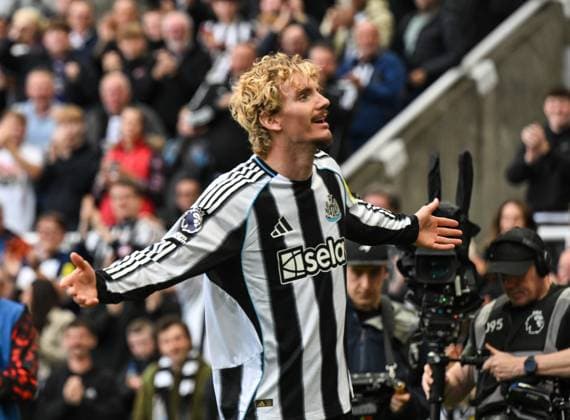 Nick Woltemade of Newcastle United celebrates scoring their first goal Newcastle United v Wolverhampton Wanderers, Premier League, Football, St James Park, Newcastle, UK - 13 Sept 2025Newcastle St James Park United Kingdom EDITORIAL USE ONLY No use with unauthorised audio, video, data, fixture lists, club league logos or live services. Online in-match use limited to 120 images, no video emulation. No use in betting, games or single club league player publications. Copyright: xRichardxLee Shutterstockx 15481298ae