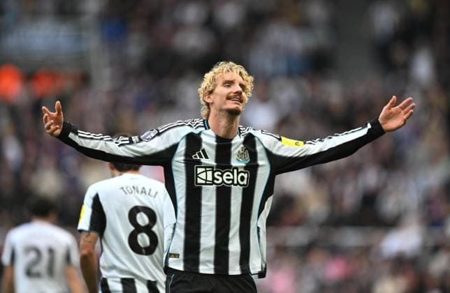 Nick Woltemade of Newcastle United celebrates scoring their first goal Newcastle United v Wolverhampton Wanderers, Premier League, Football, St James Park, Newcastle, UK - 13 Sept 2025Newcastle St James Park United Kingdom EDITORIAL USE ONLY No use with unauthorised audio, video, data, fixture lists, club league logos or live services. Online in-match use limited to 120 images, no video emulation. No use in betting, games or single club league player publications. Copyright: xRichardxLee Shutterstockx 15481298af
