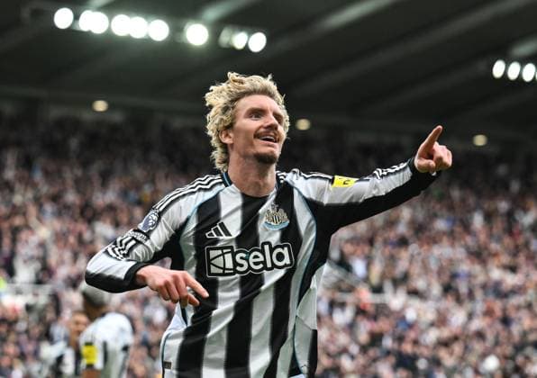 Nick Woltemade of Newcastle United celebrates scoring their first goal Newcastle United v Wolverhampton Wanderers, Premier League, Football, St James Park, Newcastle, UK - 13 Sept 2025Newcastle St James Park United Kingdom EDITORIAL USE ONLY No use with unauthorised audio, video, data, fixture lists, club league logos or live services. Online in-match use limited to 120 images, no video emulation. No use in betting, games or single club league player publications. Copyright: xRichardxLee Shutterstockx 15481298ai