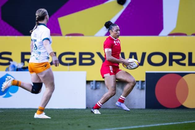 Canada Women v Australia Women s Rugby World Cup 2025 13 09 2025. quarter final Asia Hogan-Rochester of Canada scores her sides first try during the Women s Rugby World Cup 2025 match between Canada Women and Australia at Ashton Gate, Bristol, England on 13 September 2025. Bristol Ashton Gate Bristol England Editorial use only , Copyright: xSimonxKingx PSI-22815-0011
