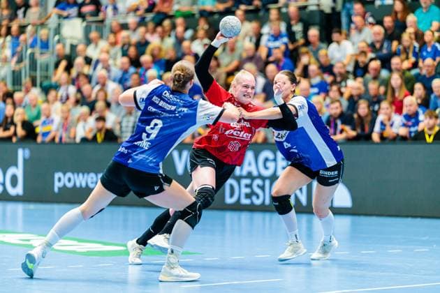 v l Nieke Kuehne HSG Blomberg Lippe, 09 , Johanna Reichert Thueringer HC, 29 , Andrea Jacobsen HSG Blomberg Lippe, 04 GER, HSG Blomberg Lippe vs Thueringer HC, , Matchday 3, Season 2025 2026, 13 09 2025 GER, HSG Blomberg Lippe vs Thueringer HC, , Matchday 3, Season 2025 2026, 13 09 2025 Blomberg Copyright: xEibner-Pressefoto JanxRollingerx EP_JSK