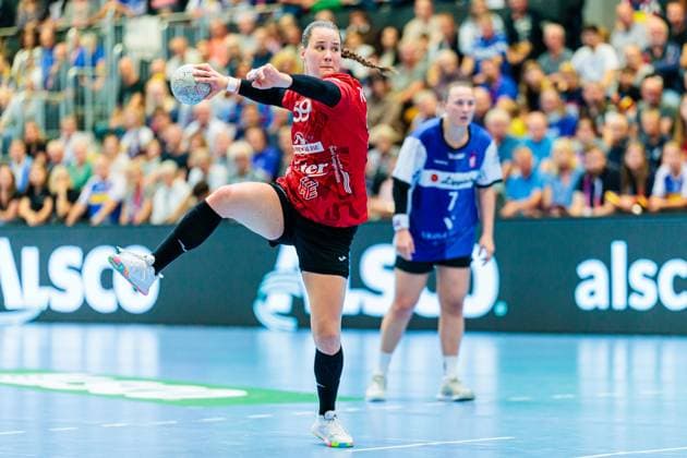 Csenge Kuczora Thueringer HC, 59 on 7-meter throw GER, HSG Blomberg Lippe vs Thueringer HC, , Matchday 3, Season 2025 2026, 13 09 2025 GER, HSG Blomberg Lippe vs Thueringer HC, , Matchday 3, Season 2025 2026, 13 09 2025 Blomberg Copyright: xEibner-Pressefoto JanxRollingerx EP_JSK