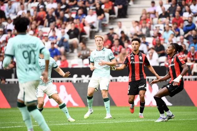 OGC Nice v FC Nantes - Ligue 1 McDonald s 2025 2026 03 Nicolas COZZA (fcn) - 10 Sofiane DIOP (ogcn) during the Ligue 1 McDonald s match between Nice and Nantes at Allianz Riviera on September 13, 2025 in Nice, France. Nice France  Copyright: xFEPx 776348123