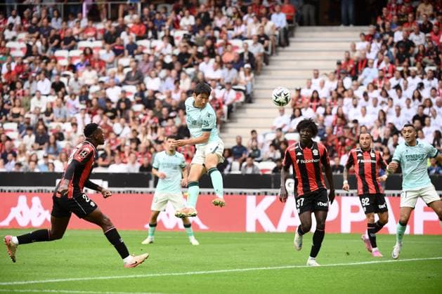 OGC Nice v FC Nantes - Ligue 1 McDonald s 2025 2026 37 Kojo PEPRAH OPPONG (ogcn) - 07 HONG Hyun-seok (fcn) during the Ligue 1 McDonald s match between Nice and Nantes at Allianz Riviera on September 13, 2025 in Nice, France. Nice France  Copyright: xFEPx 776348123